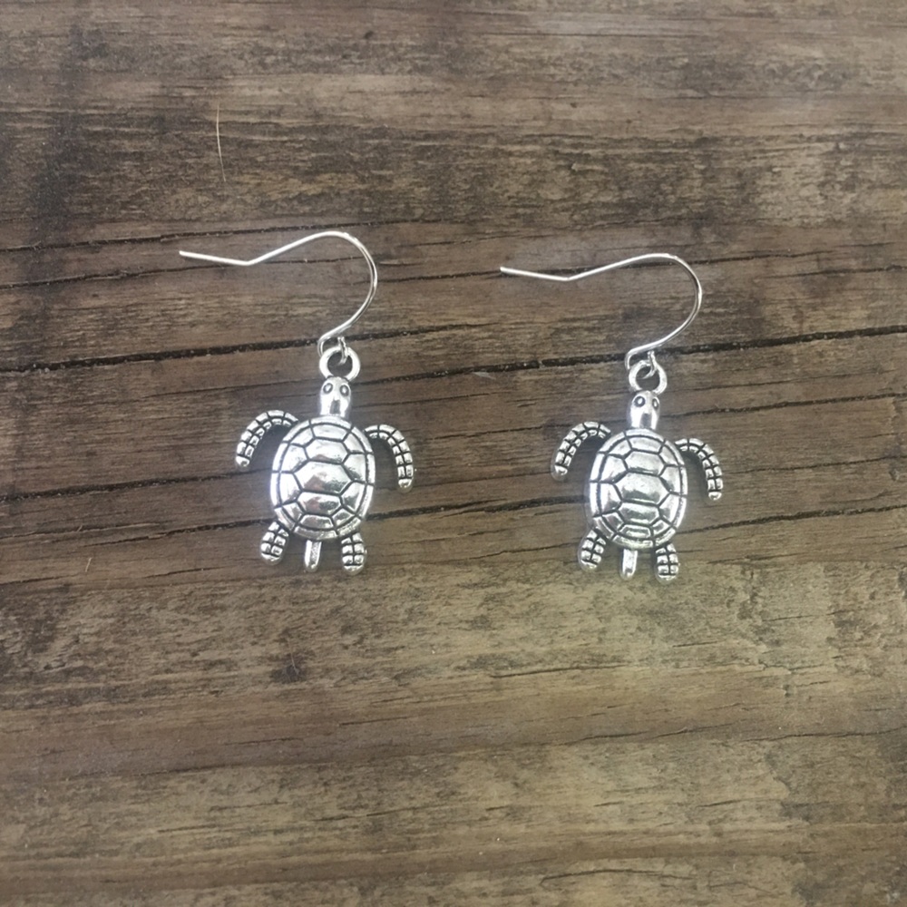 Silver Turtles earrings